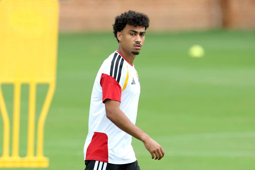 Nathaniel Brown Segera Jalani Tes Medis di FC Bayern Munich