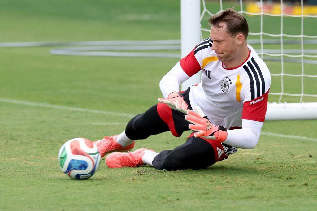 Manuel Neuer Pecahkan Rekor Penampilan Terbanyak di Piala Dunia